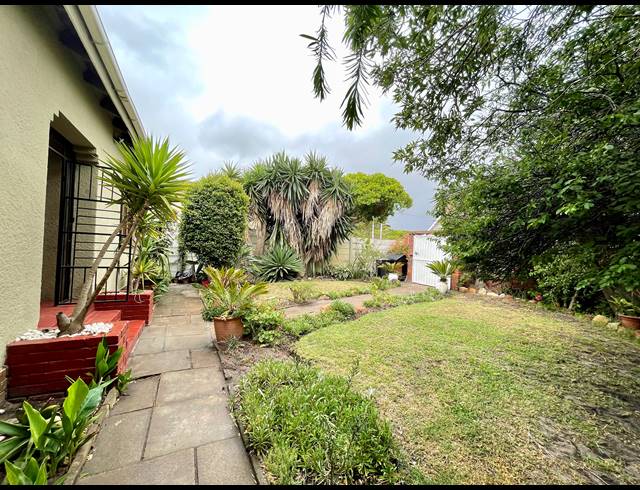 3 BEDROOM HOUSE FOR SALE IN HEATHFIELD